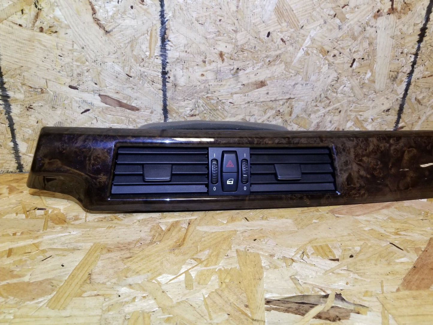 04 05 06 07 BMW 530xi E60 Dash Center Trim W/ AC Heater Air Vent OEM