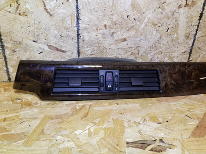 04 05 06 07 BMW 530xi E60 Dash Center Trim W/ AC Heater Air Vent OEM