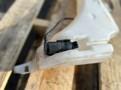 2011-2013 Ford Transit Connec Washer Fluid Reservoir OEM 2t14-17618-ae