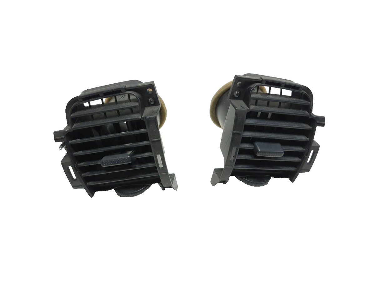 2007 Honda Fit Dashboard Vent Air Outlet Left & Right 77620-saa-003za OEM