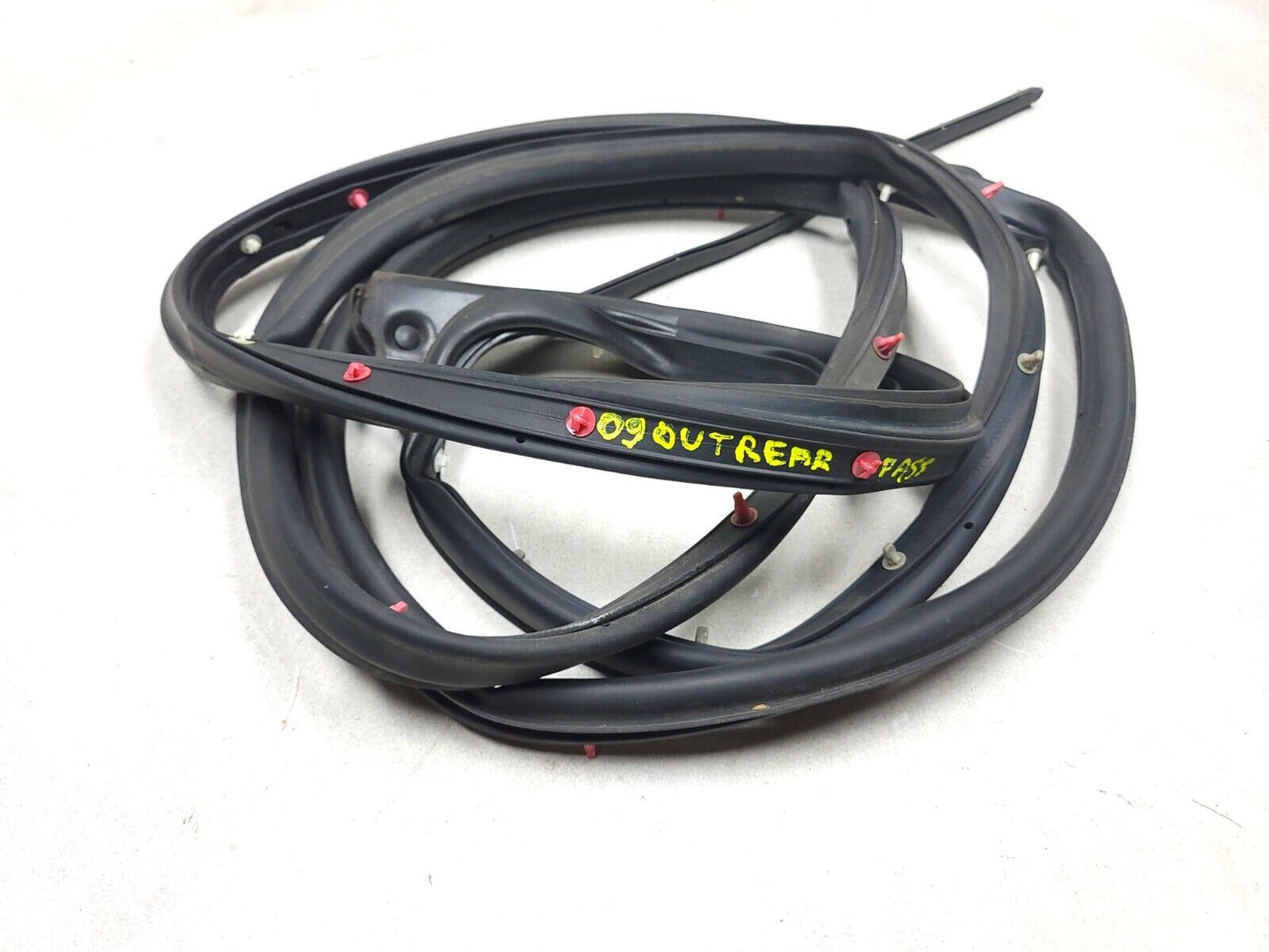 07-09 Mitsubishi Outlander Door Weatherstrip Seal Rear Passenger Side 2pcs OEM
