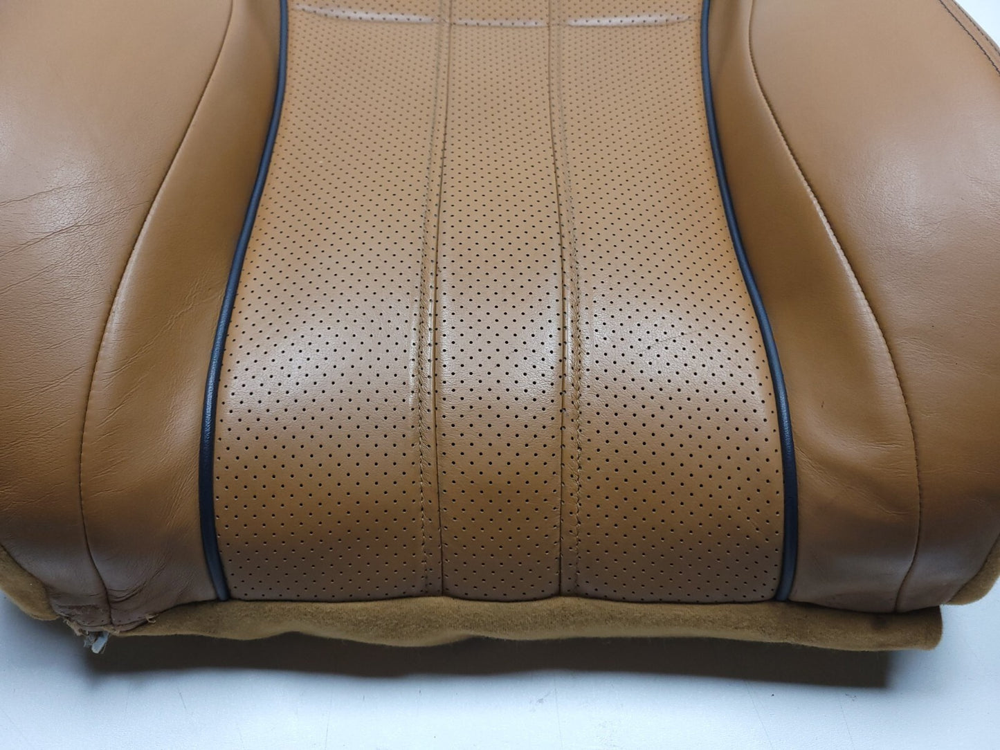 2011 Jaguar XJ Front Passenger Seat Backrest Upper Cushion OEM