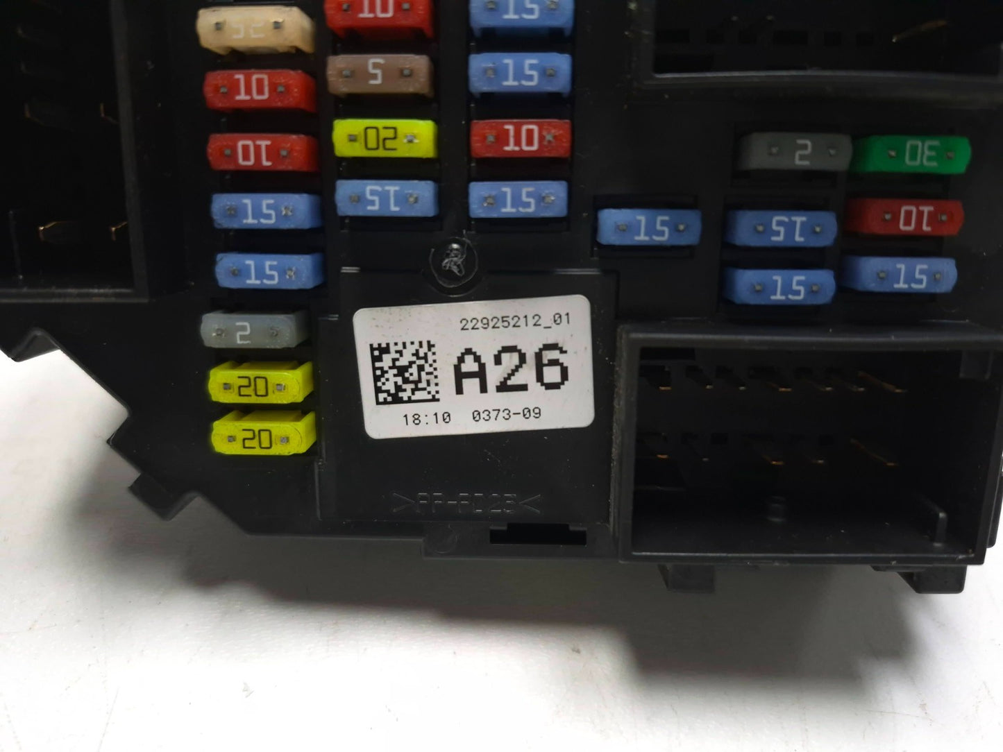 2013 Cadillac Escalade Esv Dashboard Fuse Box OEM