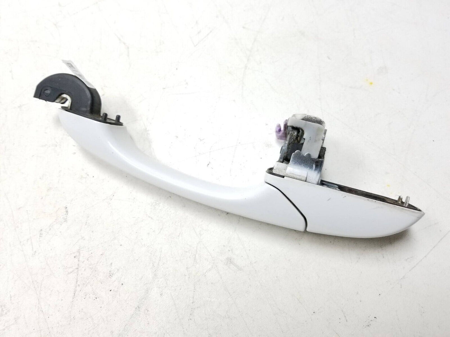2011-2014 Chrysler 200 Sedan Exterior Door Handle Front Passenger Side Right OEM