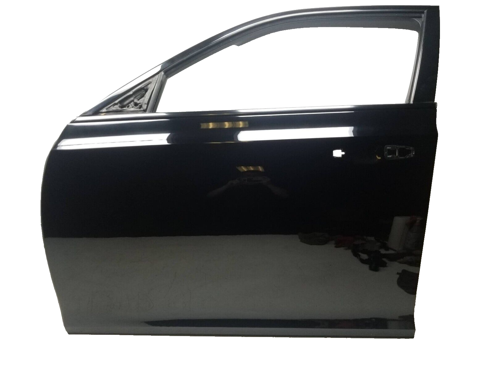 11-19 Chrysler 300 Front Driver Door Shell *color Code: Px8* – SH