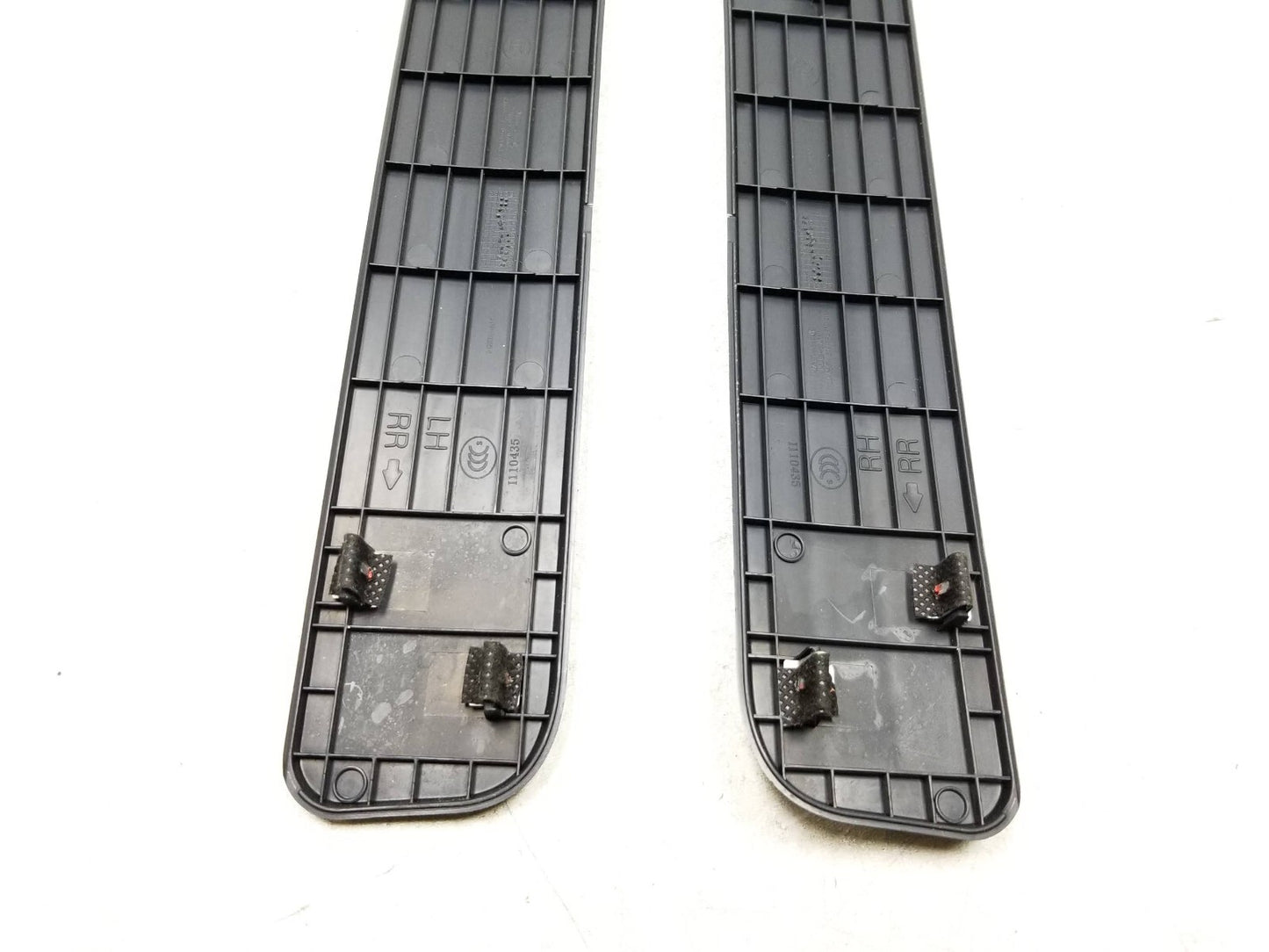 2009-2016 Hyundai Genesis Coupe Door Sill Scuff Trim Step Left & Right OEM