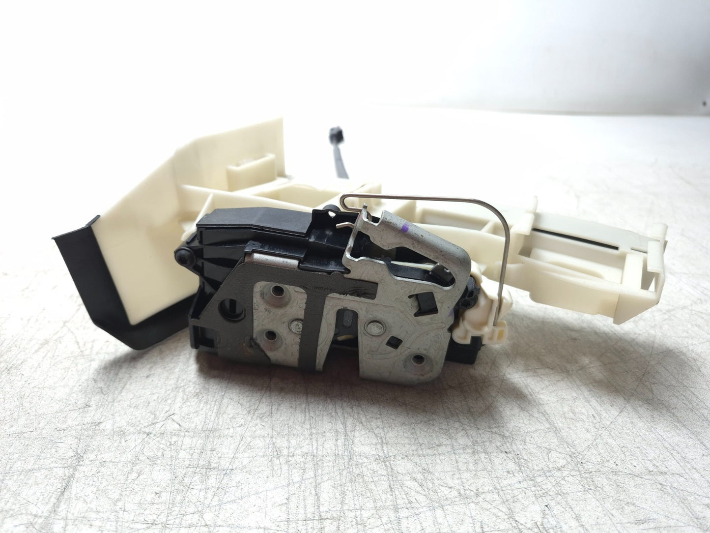 2017 Ford Focus St Rear Door Lock Latch Actuator Right Passenger Side OEM