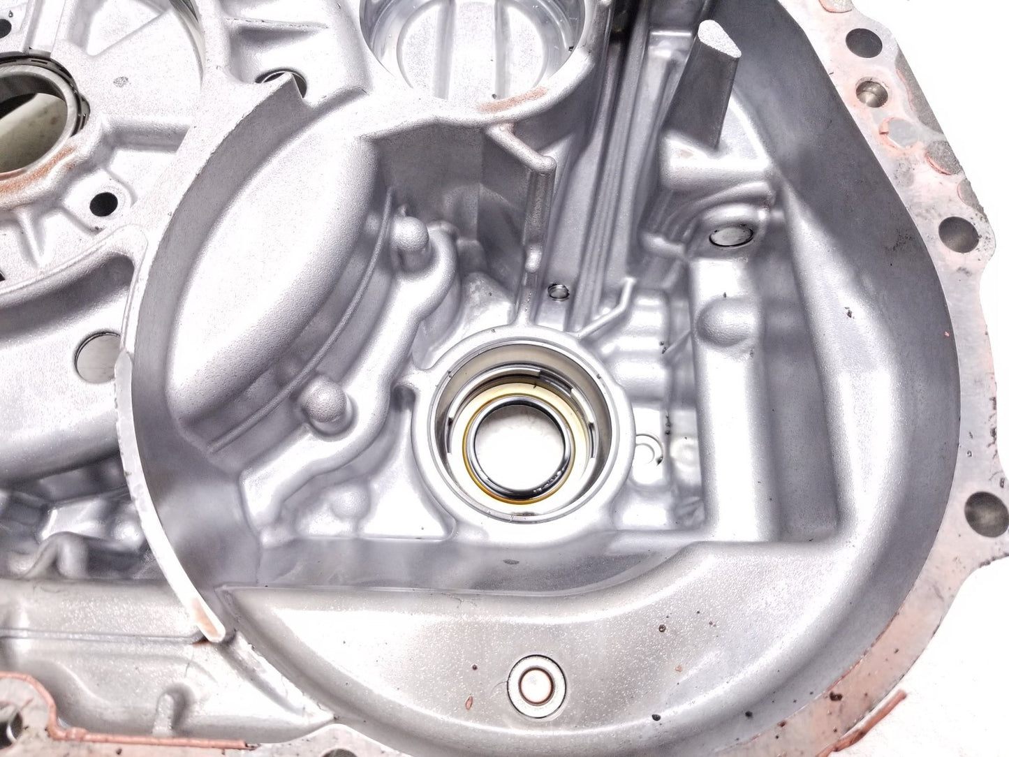 2013 Lexus CT200h Transmission Bell Housing Oem✅