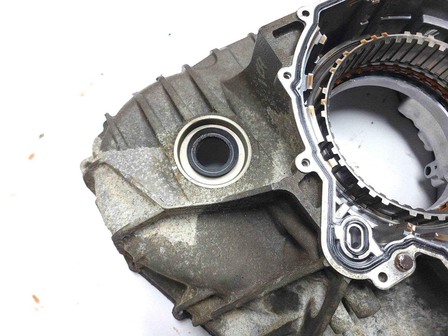 2010 - 2016 Cadillac SRX At Automatic Transmission Case Bell Housing & Cover OEM