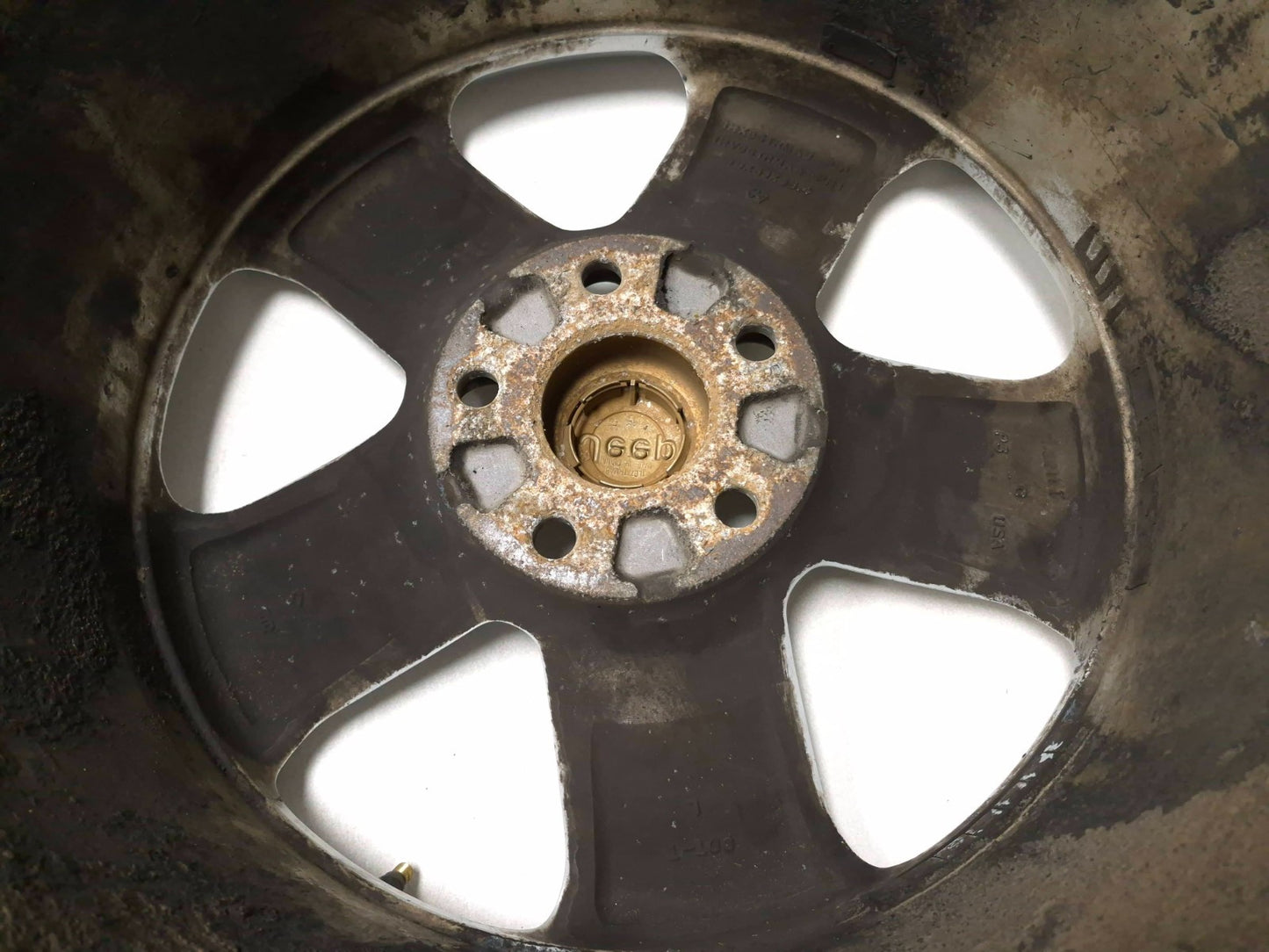 2012 Jeep Grand Cherokee Wheel Rim 18"x8 2pcs OEM
