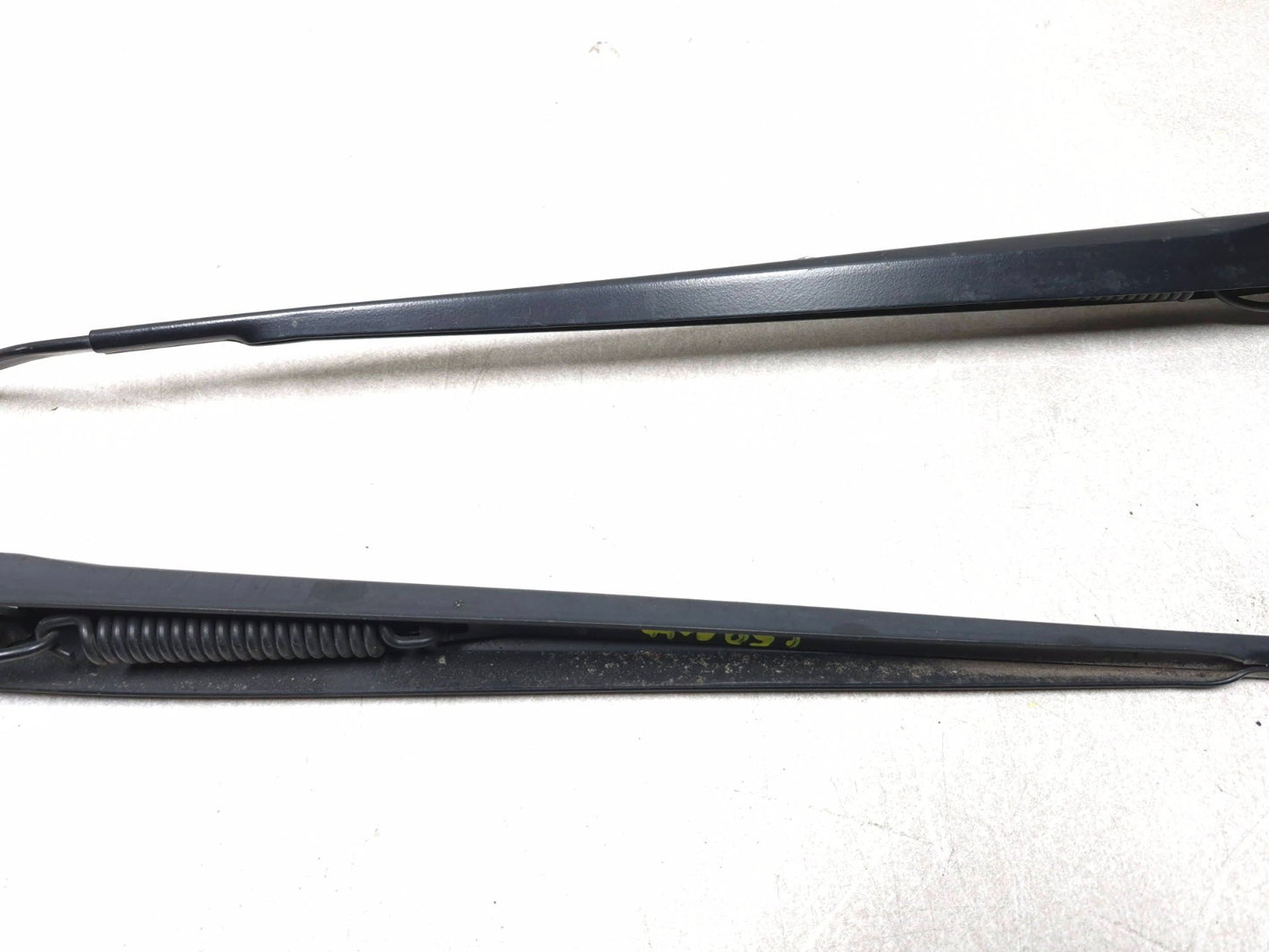 2013 Dodge Grand Caravan Windshield Wiper Arm Pair Oem✅