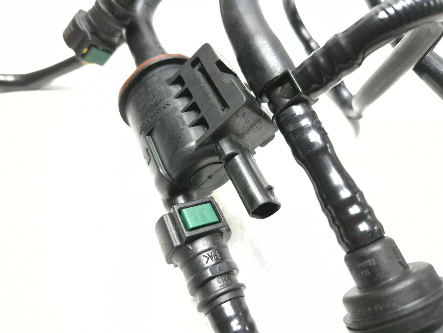 2014 Fiat 500l Engine Emission Purge Control Vacuum Valve W/ Pipe OEM