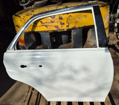 2018 Chrysler 300 Rear Door Shell Passenger Side Right OEM
