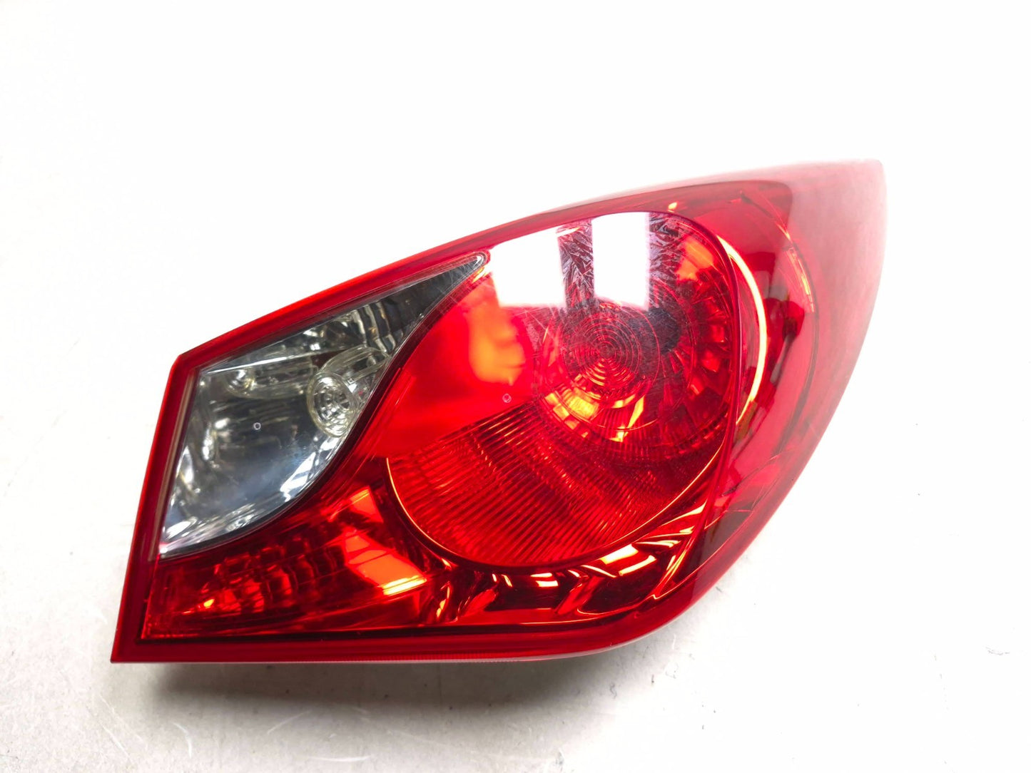 2013 Hyundai Sonata Outer Tail Light Passenger Side Right OEM