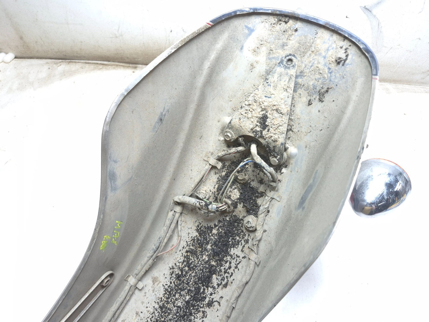 2001 Kawasaki Vulcan 1500 Vn1500 Rear Fender W/ Taillight & Turn Signal Assy OEM