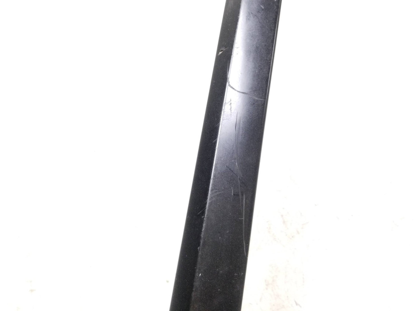 2007 Volvo S40 Door Window Belt Seal Molding Driver Side Left OEM