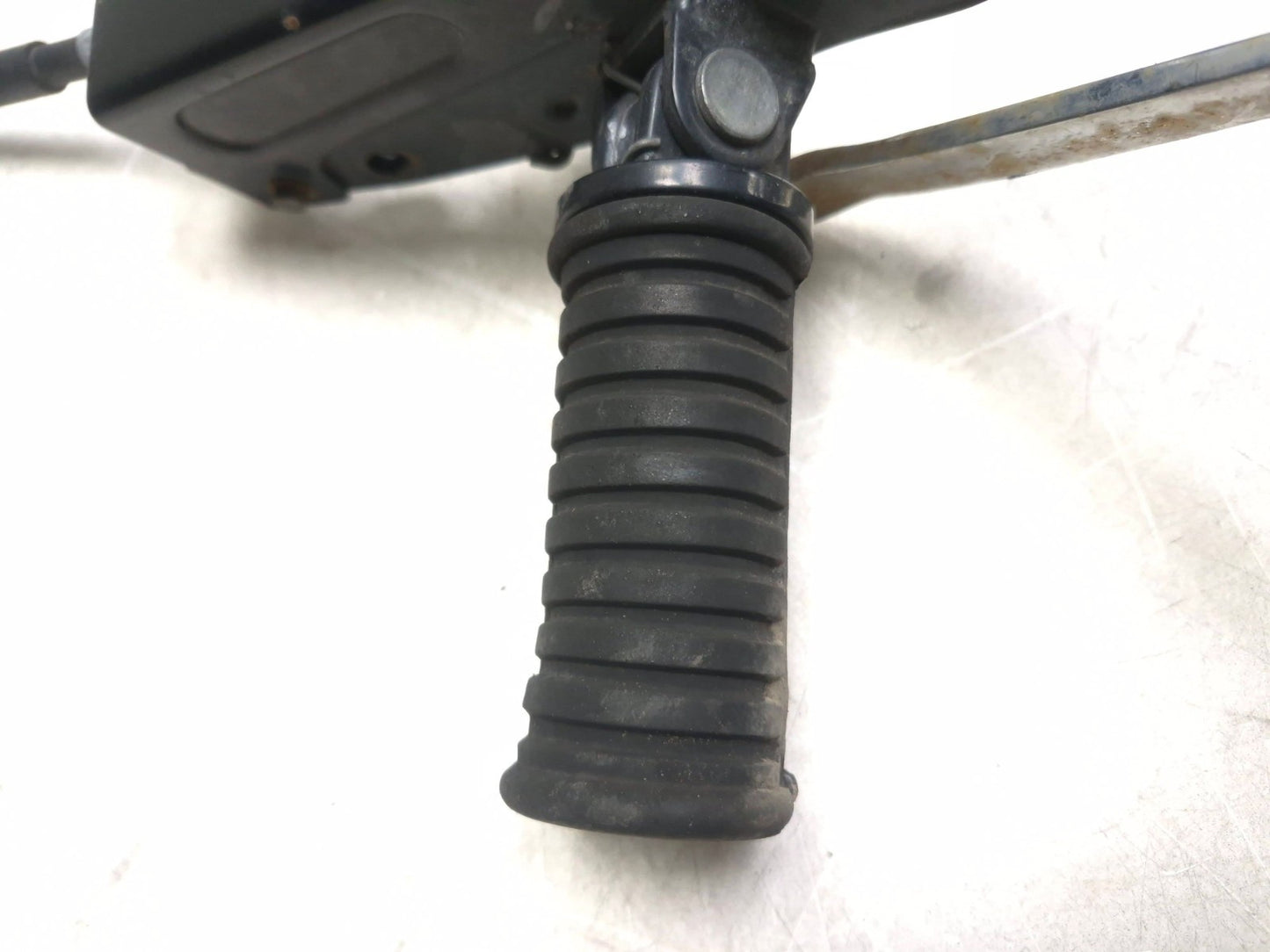 2005 Kawasaki Bn125 Eliminator Front Right Footrest W/ Brake Pedal Assy OEM