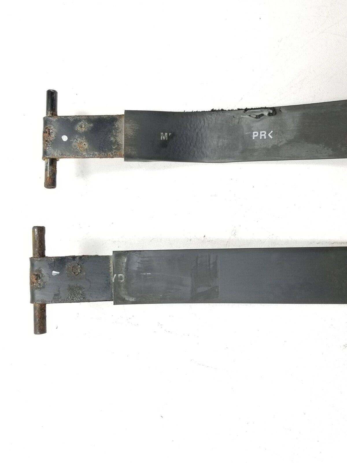17 18 Kia Forte Fuel Tank Strap Pair OEM 49k Miles