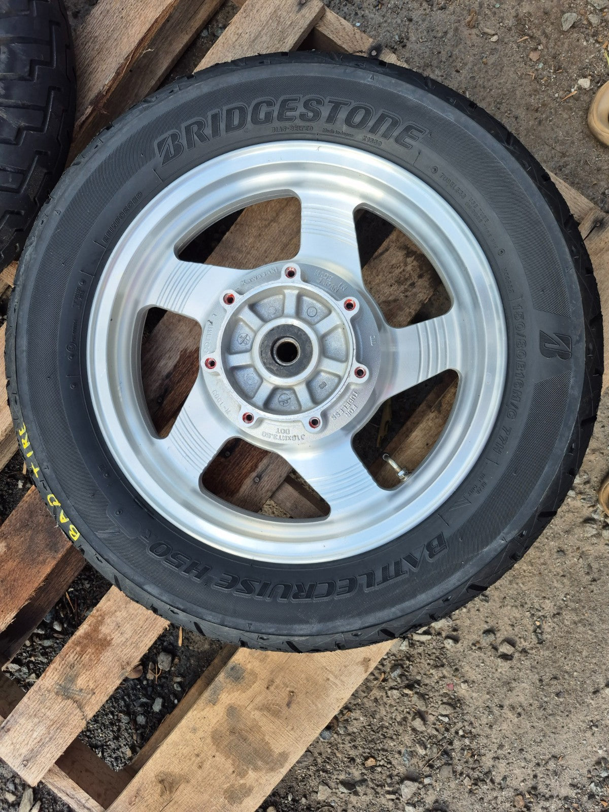 2001 Kawasaki Vulcan 1500 Vn1500 Wheel Rim & Tire Front & Rear *straight* OEM