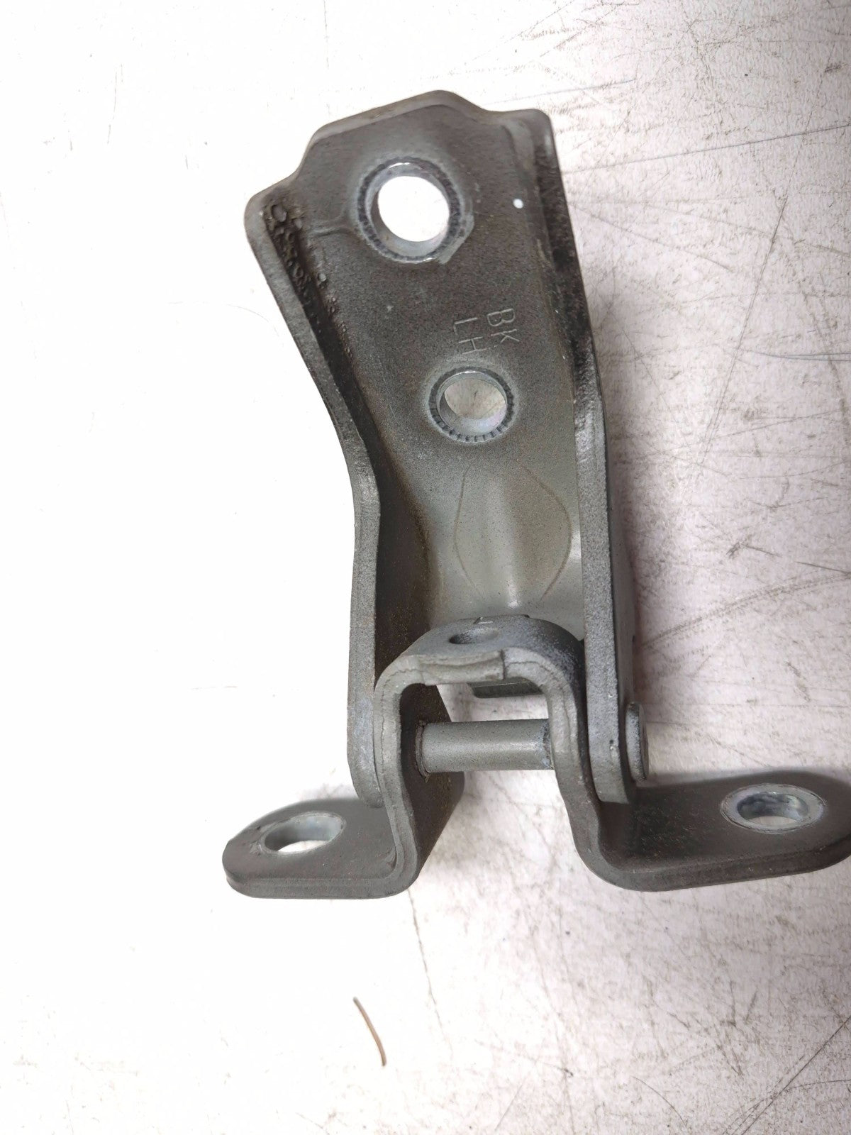 2013 Hyundai Genesis Coupe Door Hinge Driver Side Left OEM