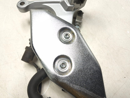 2024 Yamaha R3 Yzfr3 Right Footrest W/ Brake Master Cylinder OEM