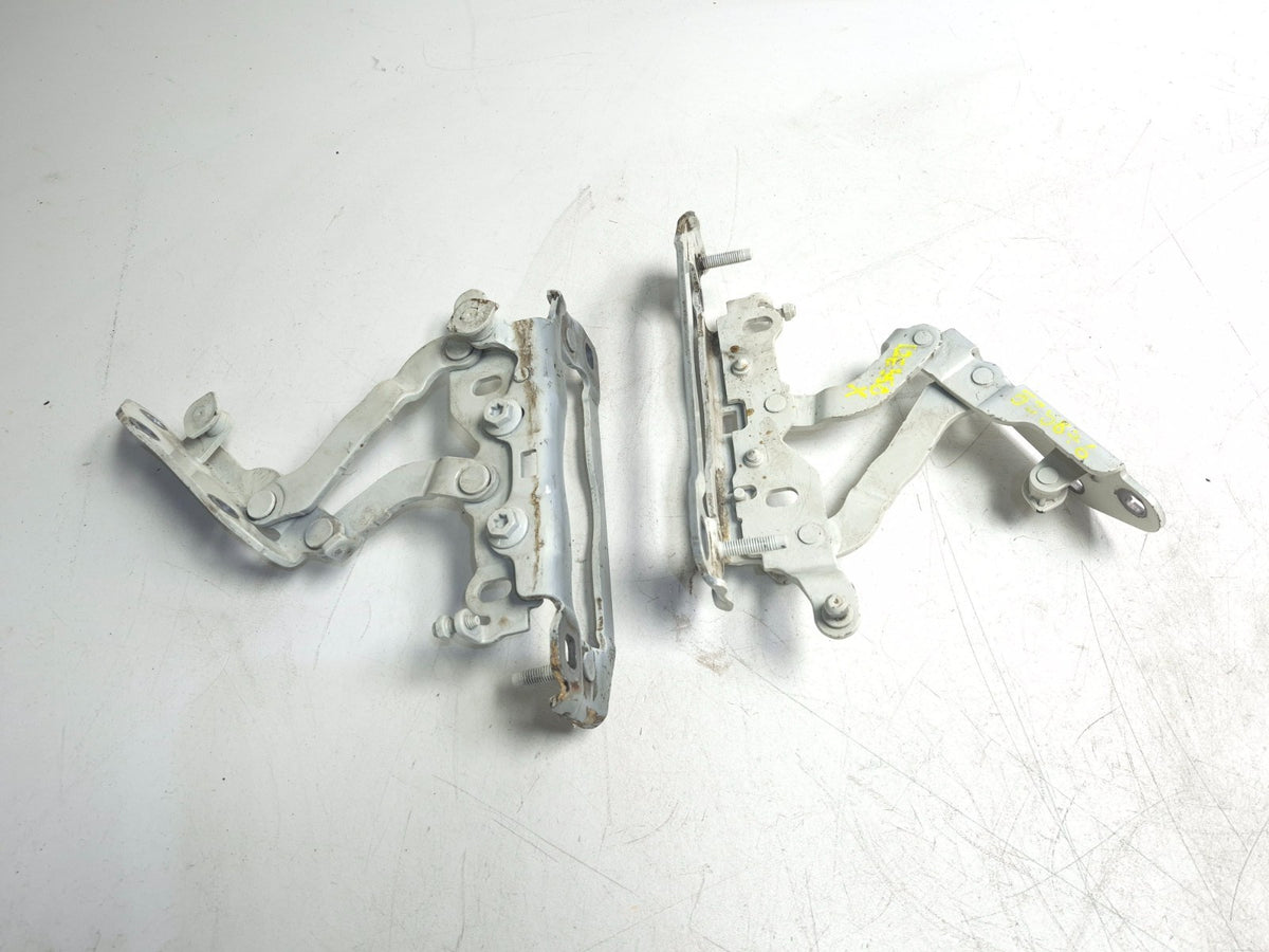 2012 Mercedes W212 E350 Hood Hinge Left & Right 204-880-02-28 OEM