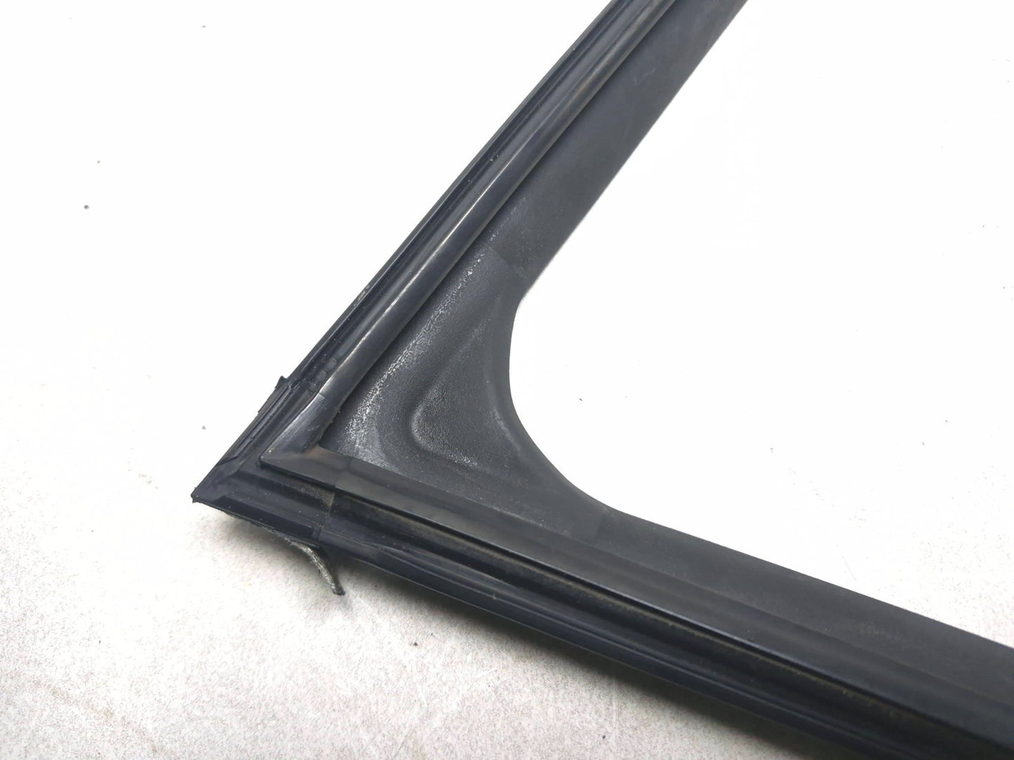 2019 Hyundai Kona Front Door Weatherstrip Seal Passenger Side Right 5pcs OEM