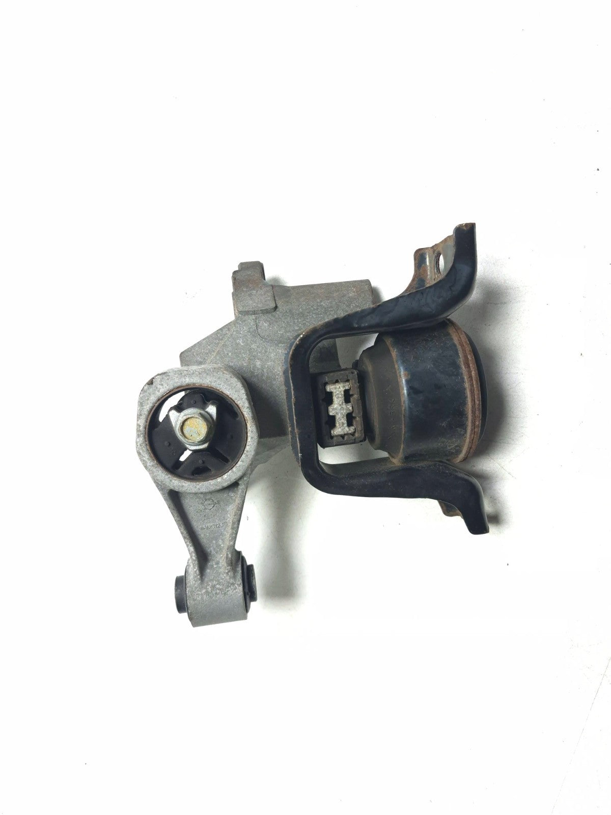 2015 Nissan Juke Engine Mount Bracket OEM