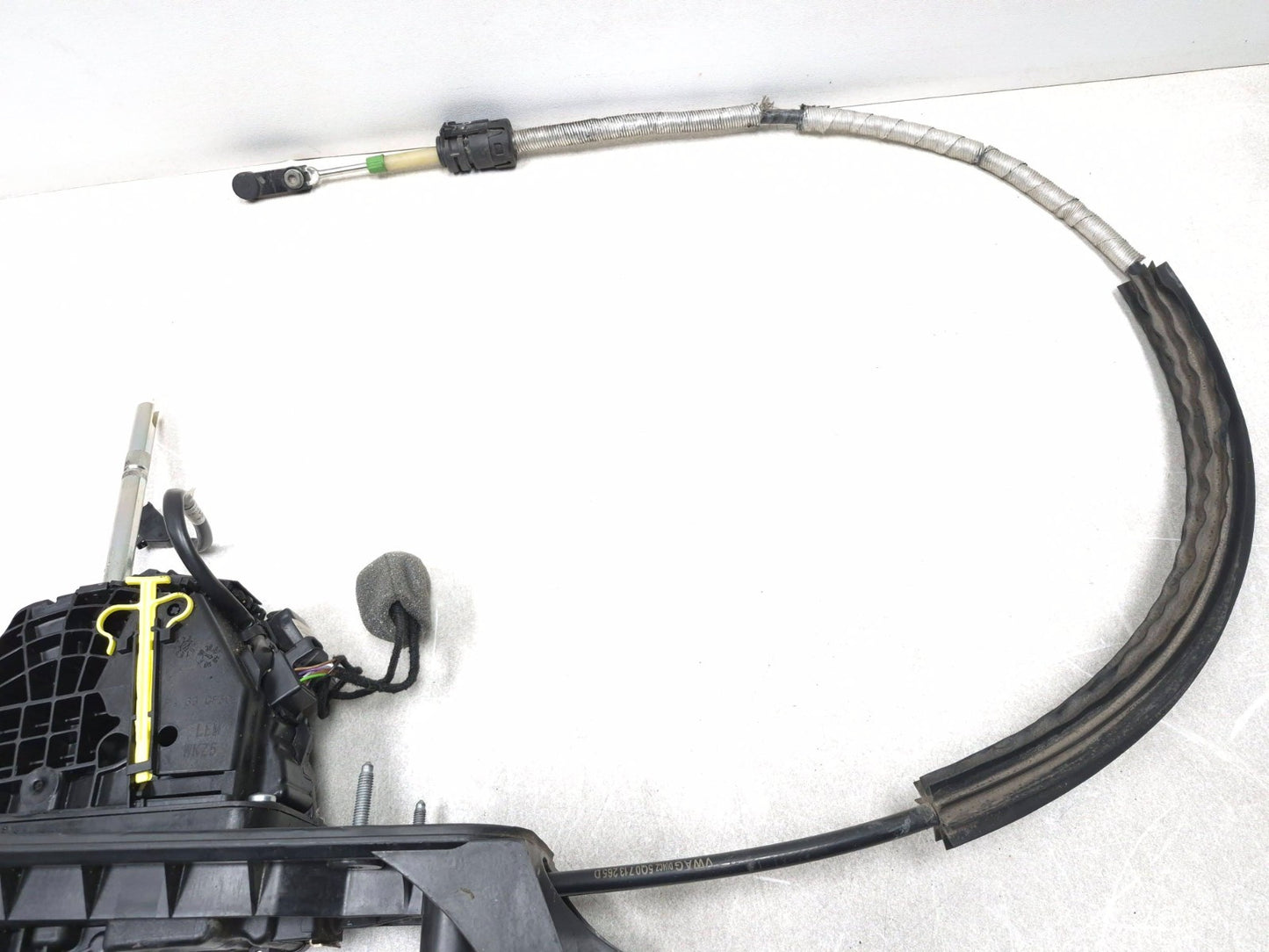 2015 Volkswagen Golf At Transmission Shifter Lever & Cable OEM