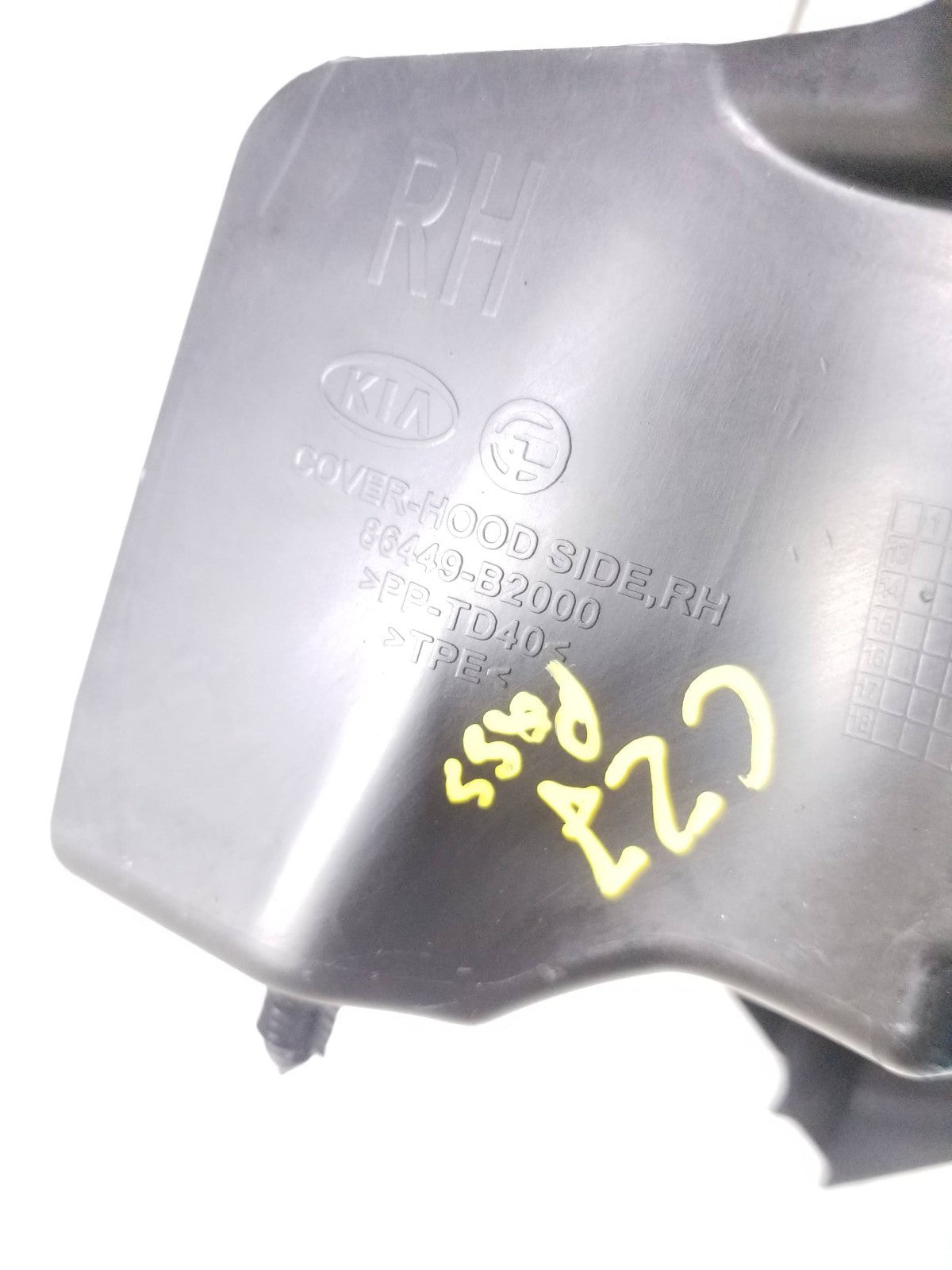 2014 - 2019 Kia Soul Hood Hinge Cover Right & Left OEM