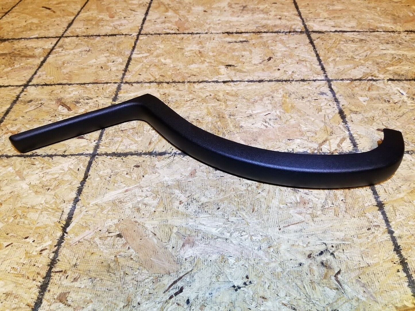 12 13 14 15 16 17 Chrysler 300 300s Trunk Hinge Trim OEM 43k