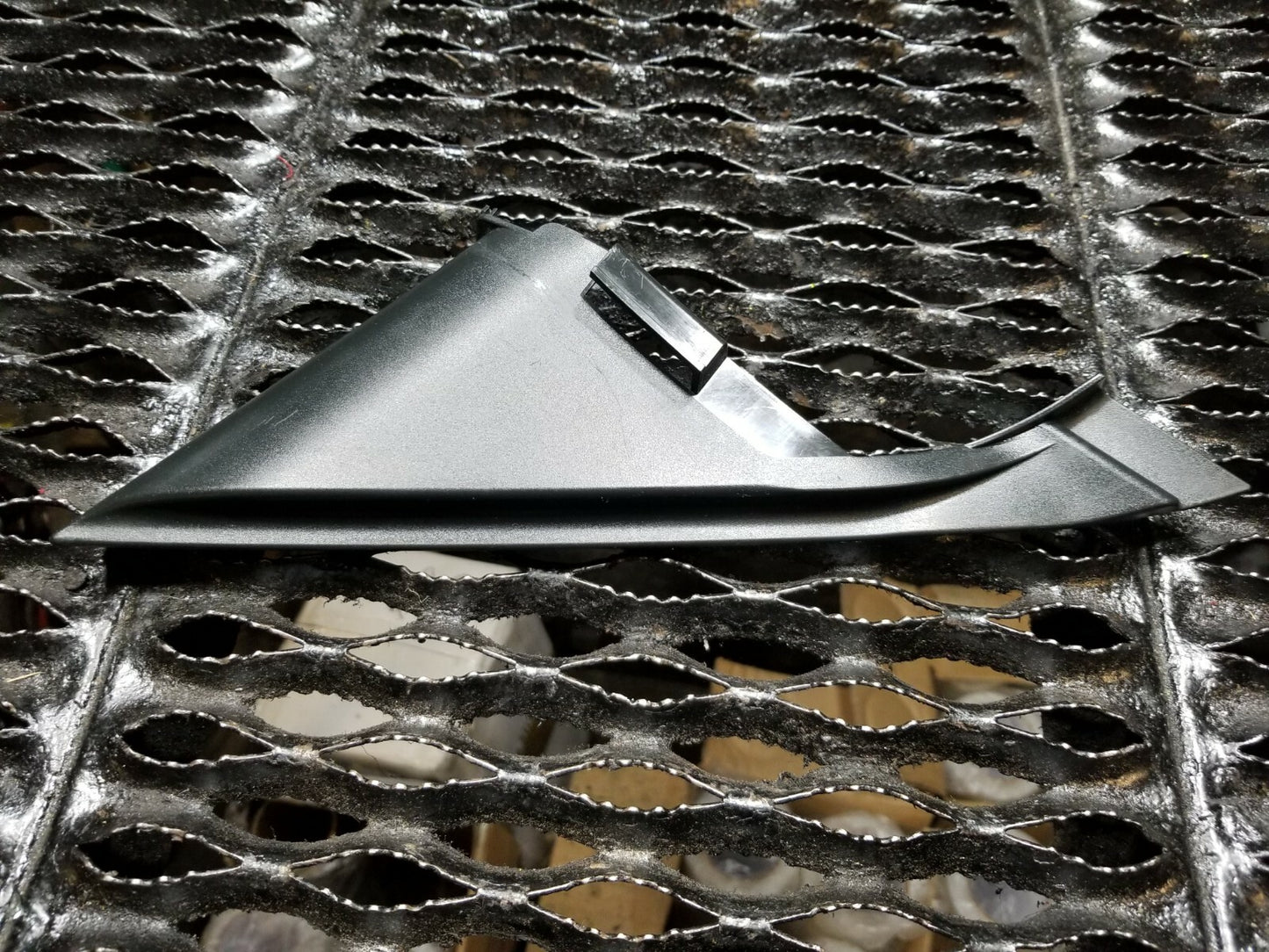 06 07 08 Infiniti Fx35 Front Right Pass Side Door Inner Trim Cover OEM