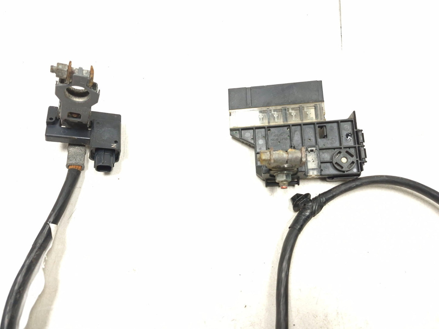 2012 Nissan Leaf Battery Negative Cable W/ Sensor & Positive Terminal Pair OEM