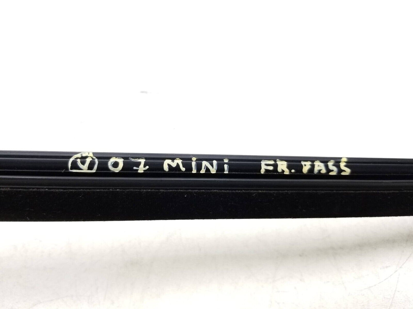07 - 11 Mini Cooper Door Window Belr Seal Molding Front Passenger Side Right OEM