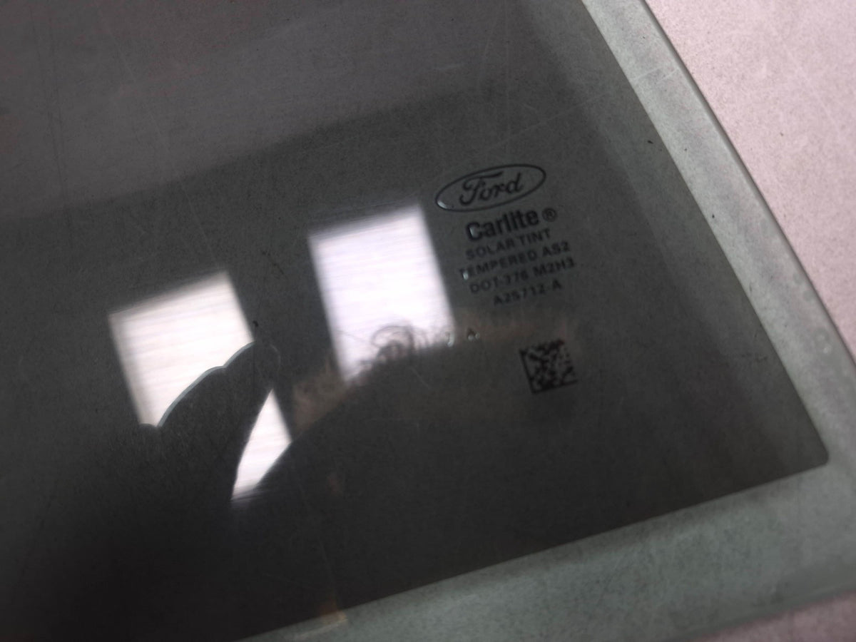 2017 Ford Focus St Hatchback Rear Door Window Glass Right Passenger Side OEM