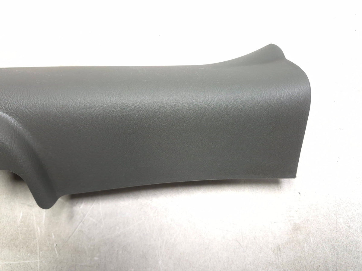 2008 Hyundai Tucson Front Door Sill Scuff Plate Left & Right OEM
