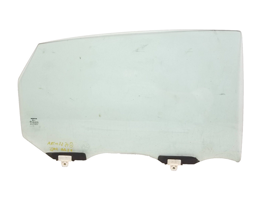 2015 Nissan Sentra Rear Door Window Glass Passenger Side Right OEM