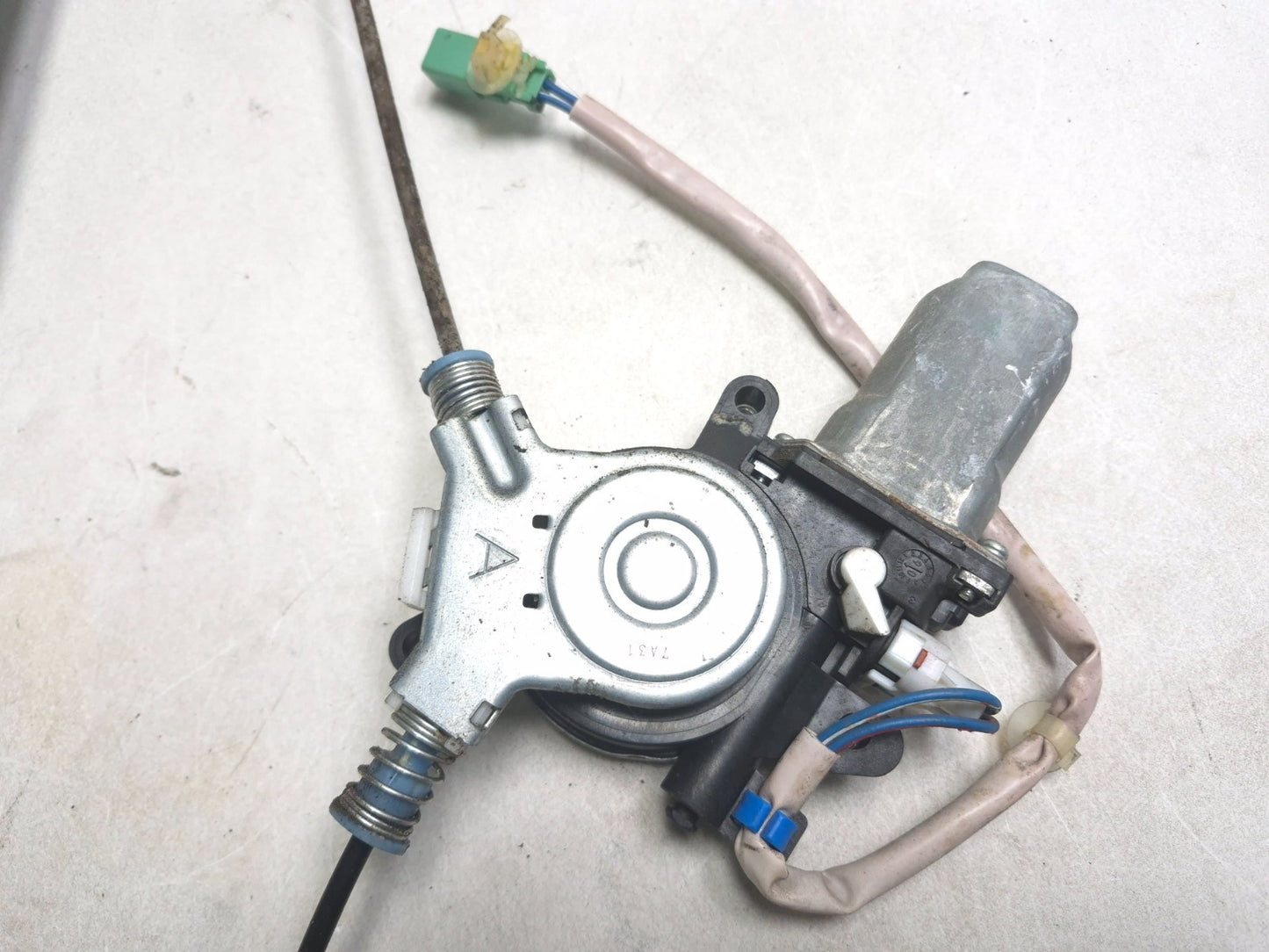 2007 Honda Fit Front Door Window Regulator Motor Passenger Side Right OEM