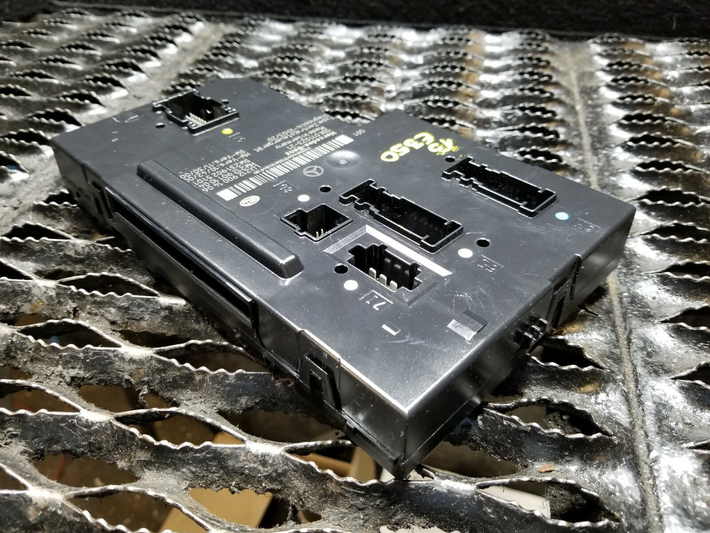 2013 Mercedes E350 Fuse Box Control Module OEM