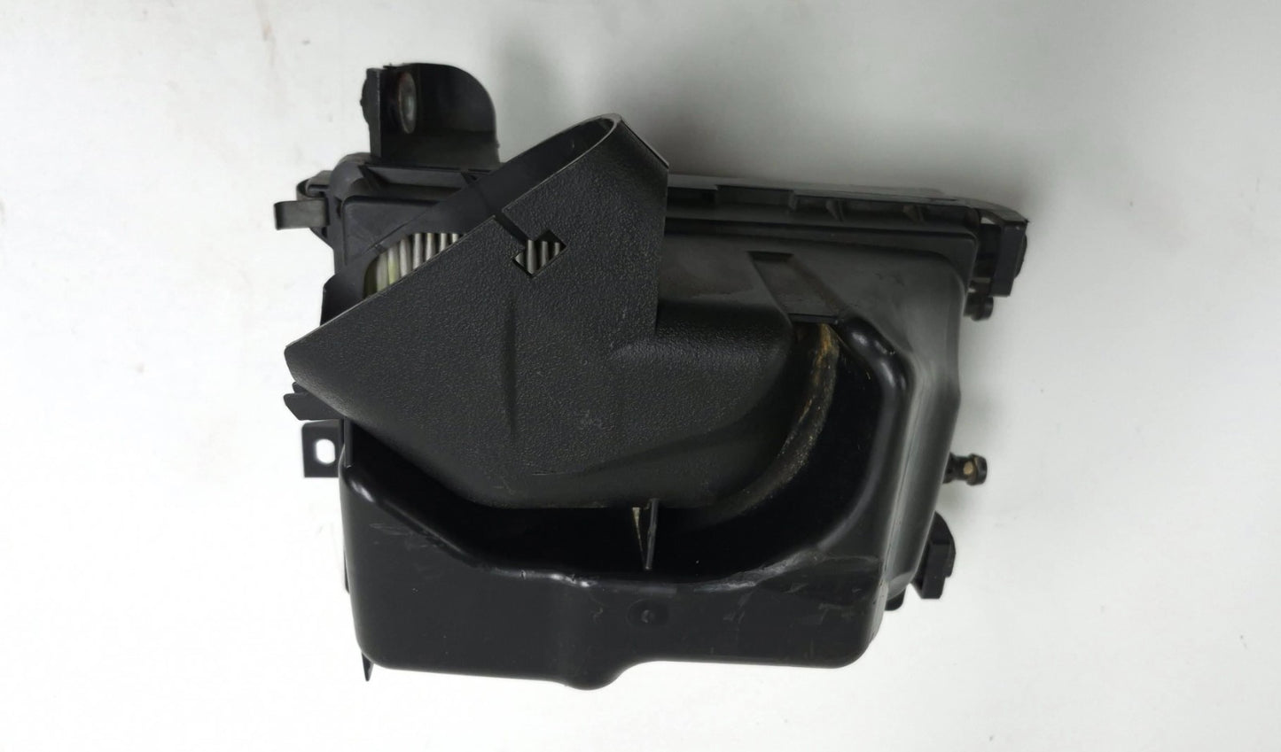 2015 Nissan Juke Air Filter Housing Box OEM