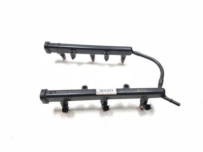 2012 Jeep Grand Cherokee Fuel Rail W/ Injector OEM