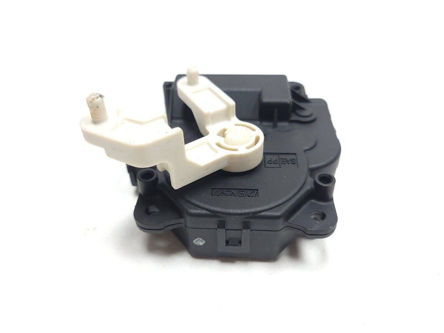 2006 - 2009 Cadillac STS HVAC Blend Air Door Actuator Center Console OEM