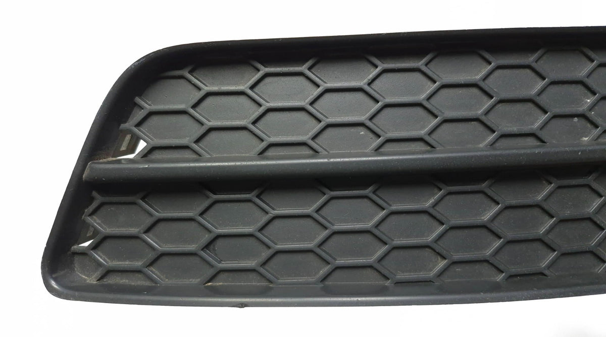 2010 Audi A5 3.2l Front Fog Light Grille Left & Right 8t0-807-682 OEM