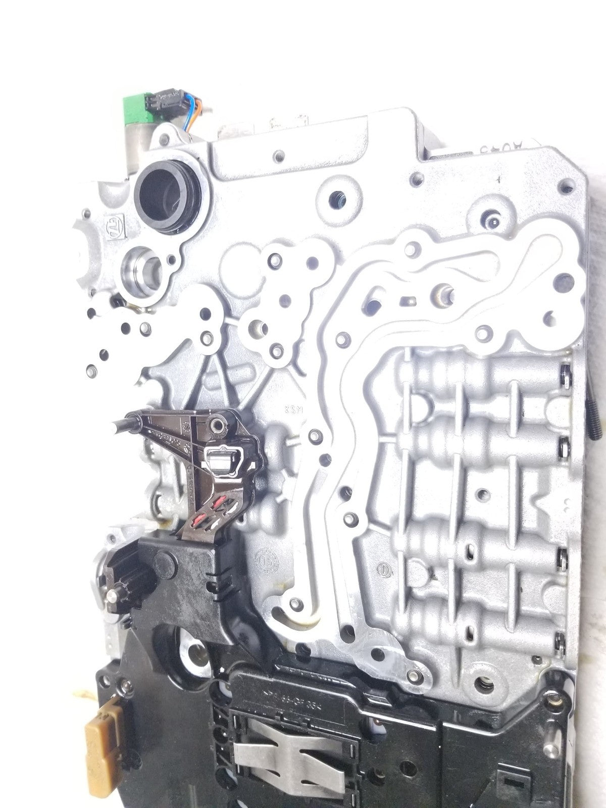 2017 Jaguar Xe Automatic Transmission Valve Body OEM C2d39925