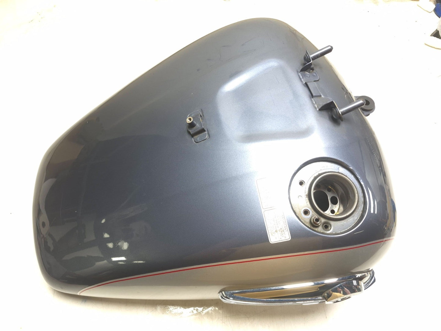 2001 Kawasaki Vulcan 1500 Vn1500 Classic Fuel Tank OEM