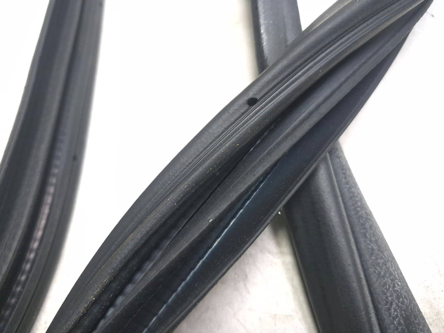 2008 Acura Tl Rear Door Weatherstrip Seal Passenger Side Right Set OEM