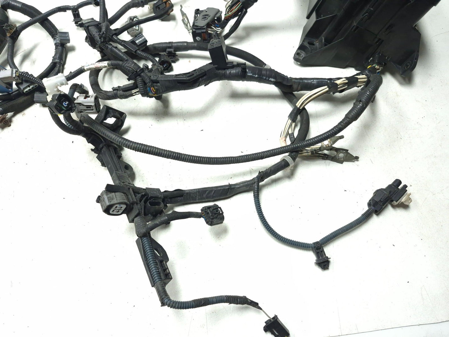 2010 Lexus Hs250h Engine Bay Room Main Wire Harness & Fuse Box OEM