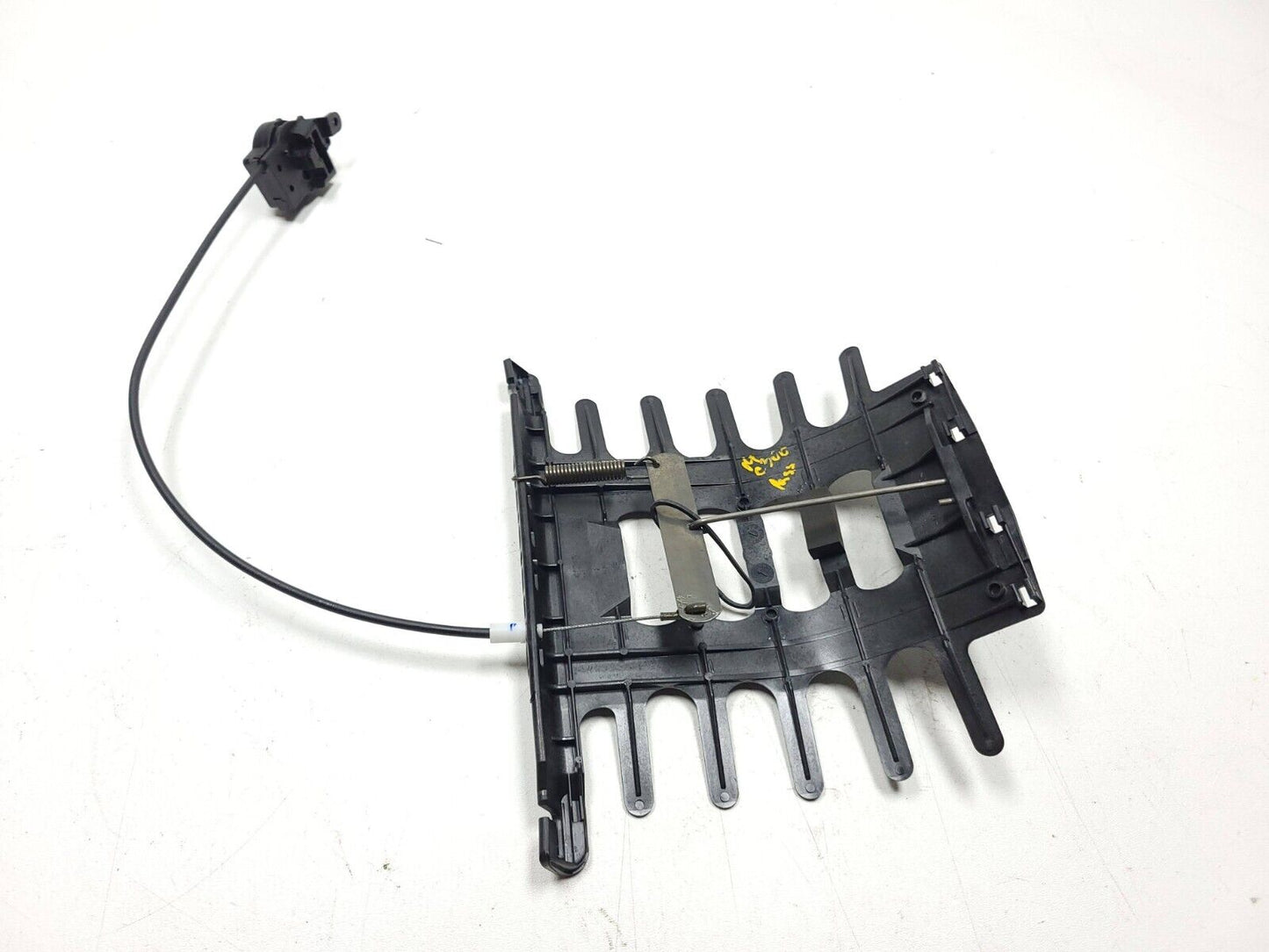 08-14 Mercedes C300 W204 Front Passenger Seat Lumbar Support OEM