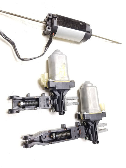 2010 - 2016 Hyundai Genesis Seat Adjustment Motor Front Driver Side Left OEM