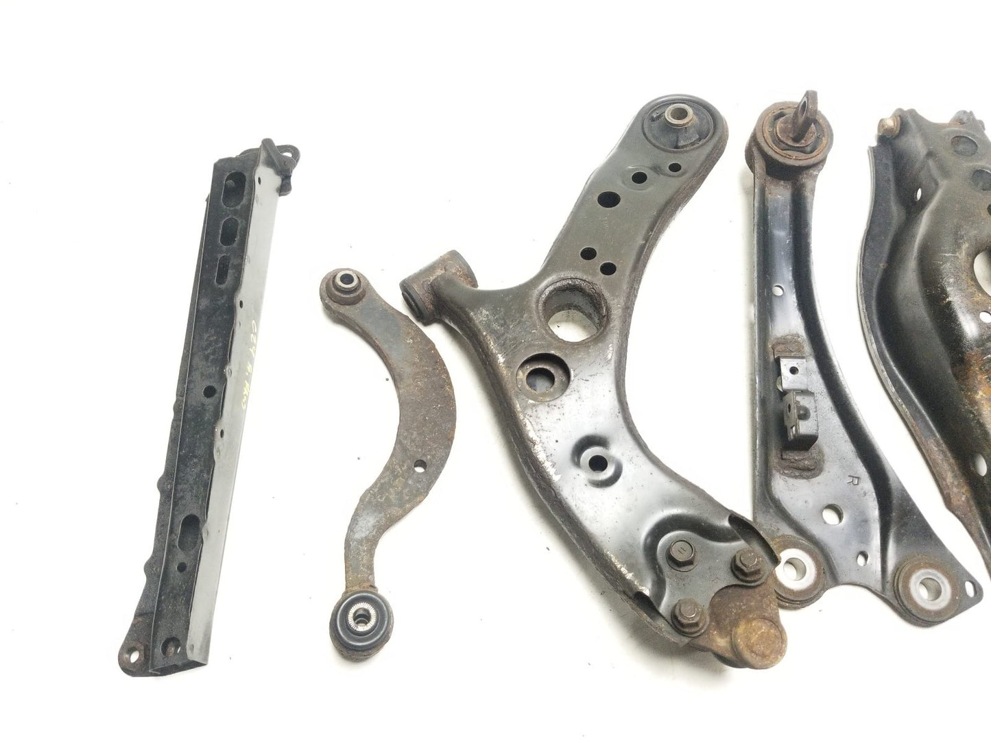 11-17 Lexus CT200h Rear Control Arm Passenger Side 5pcs Oem✅